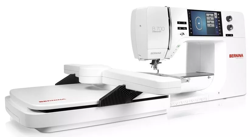 Bernina 700 + вышивальный модуль Bernina 700 + вышивальный модуль