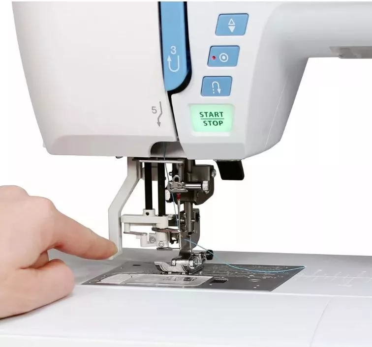 Janome Skyline S7 Janome Skyline S7