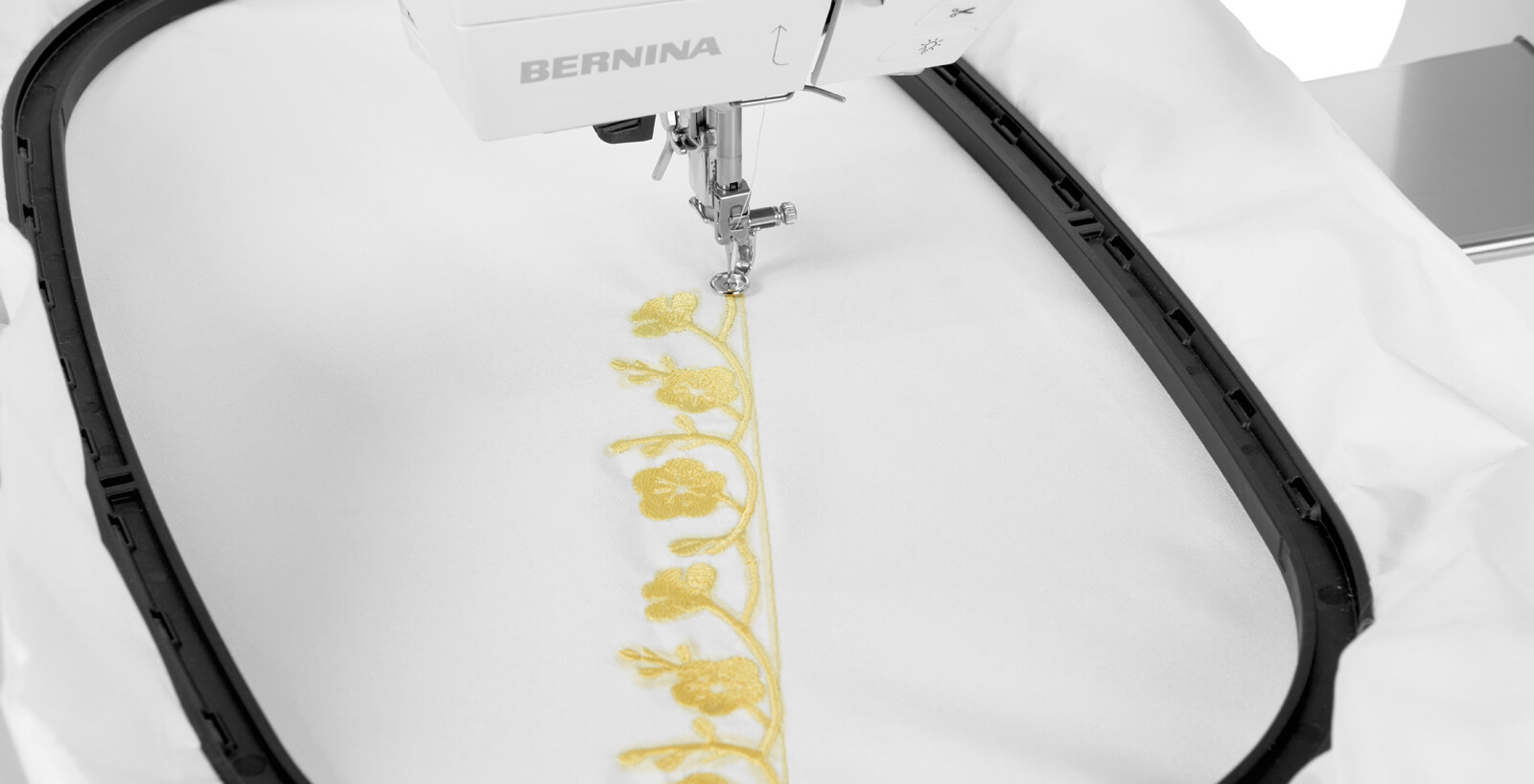 Вышивальная машина Bernina 700 + вышивальный модуль – купить с доставкой в  Санкт-Петербурге